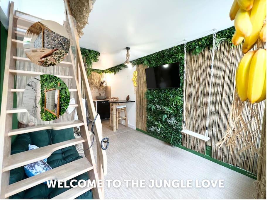 Nuit Dans La Jungle - Love Room Souppes-sur-Loing ภายนอก รูปภาพ