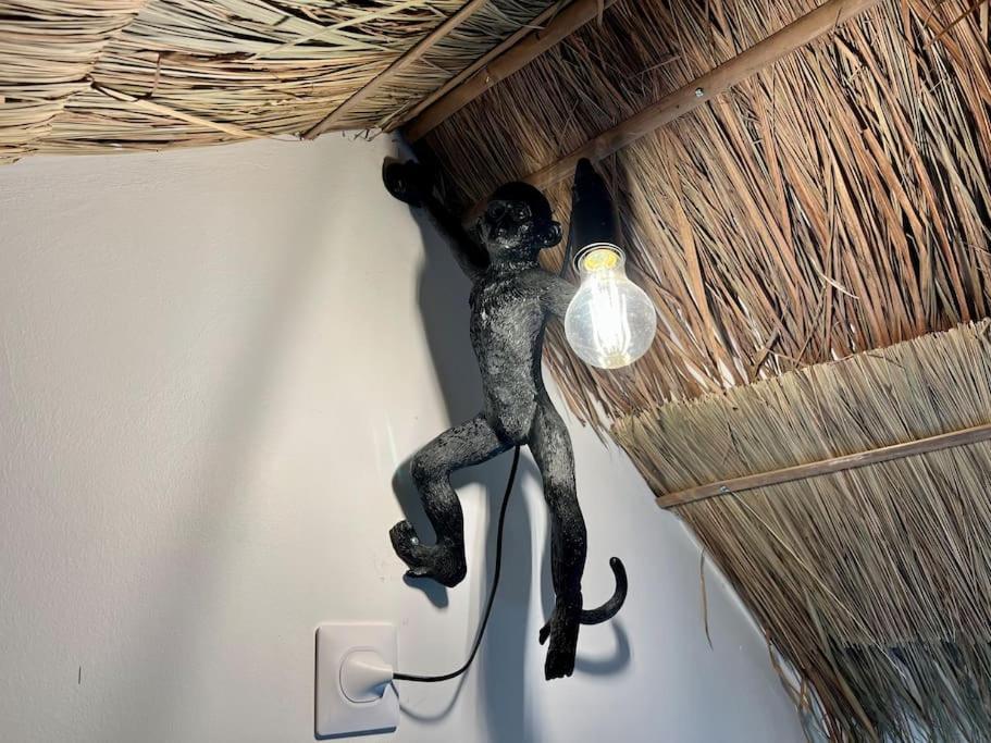 Nuit Dans La Jungle - Love Room Souppes-sur-Loing ภายนอก รูปภาพ